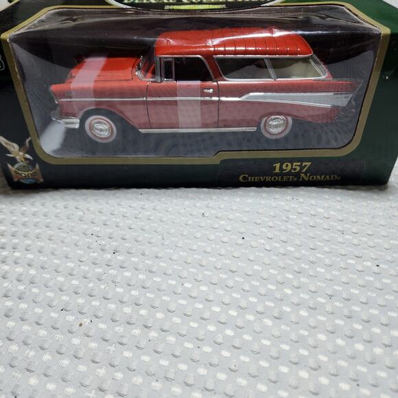 ROUGH TOUGH 1957 CHEVROLET NOMAD METAL CAR MODEL - Picture 2 of 10